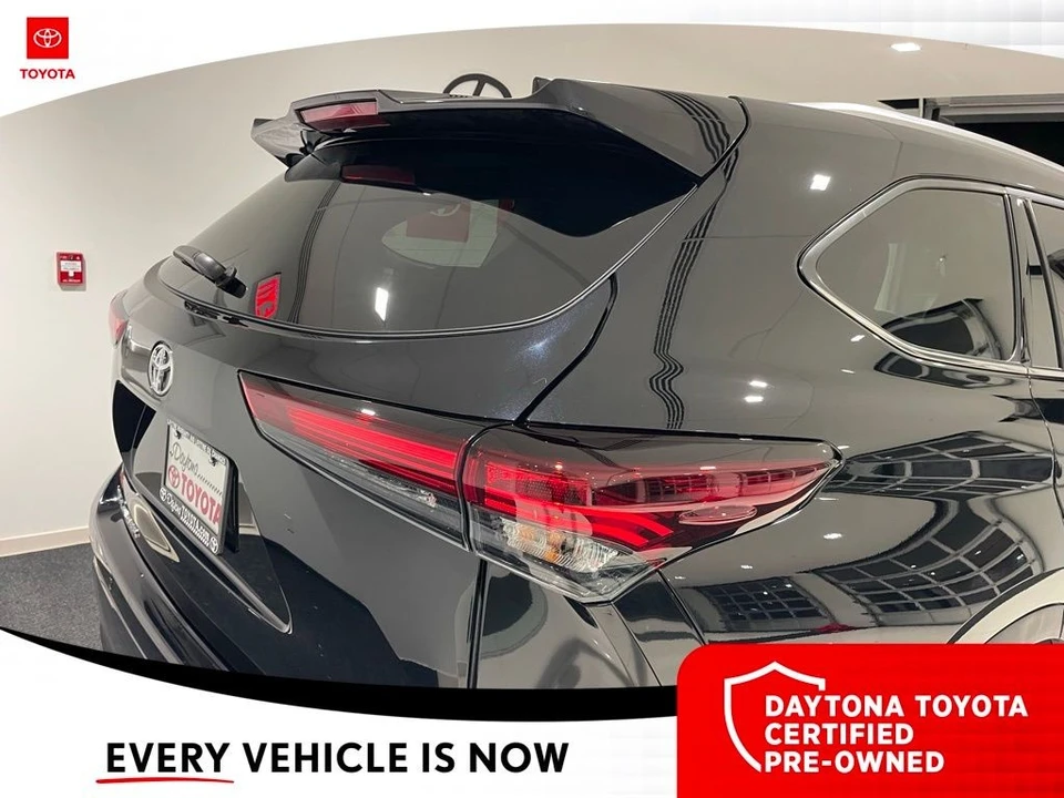 2025 Toyota Highlander - Image 10 of 12