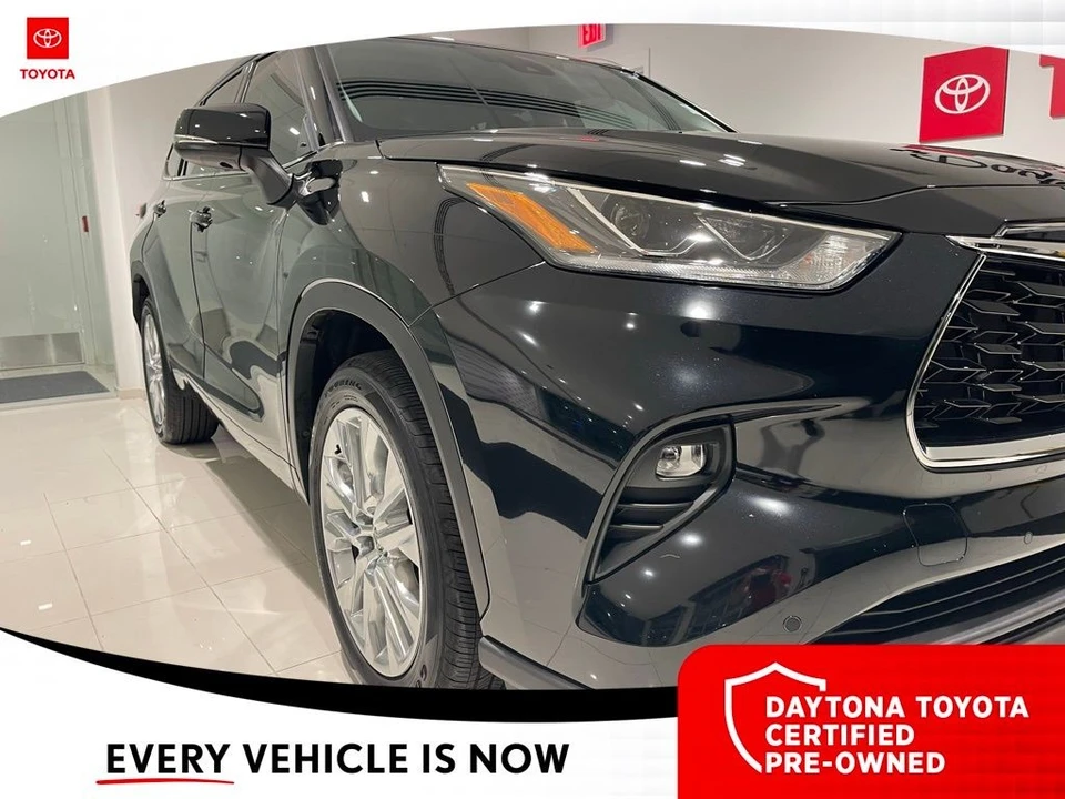 2025 Toyota Highlander - Image 2 of 12