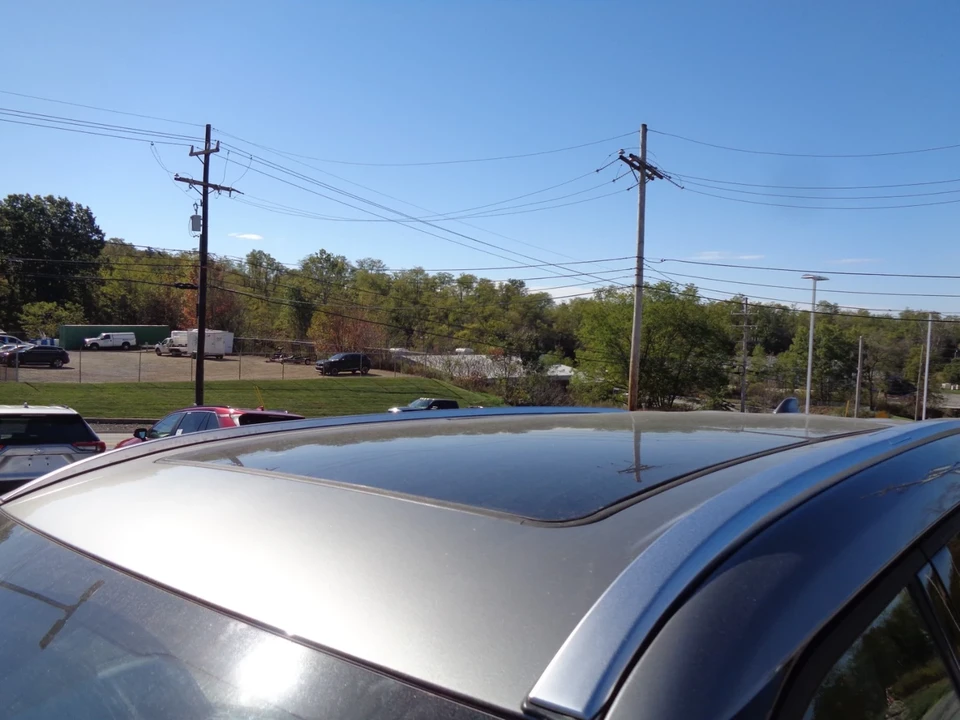 2025 Toyota Highlander - Image 11 of 21