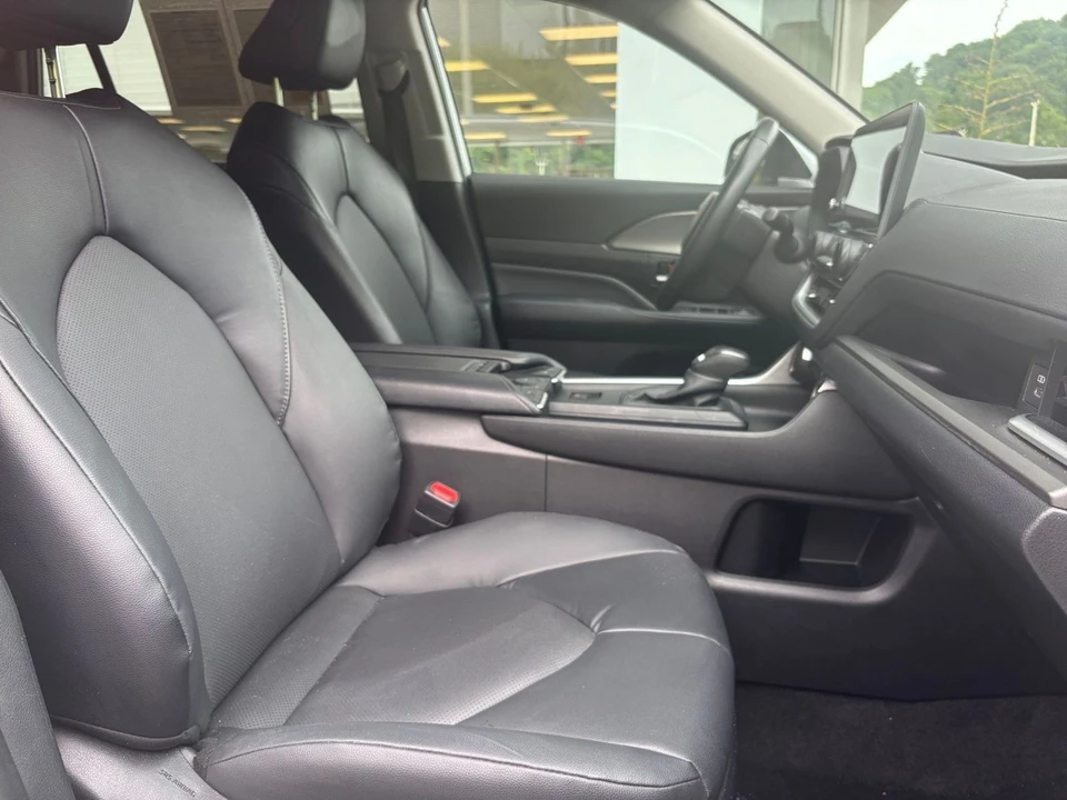 2025 Toyota Highlander - Image 31 of 31