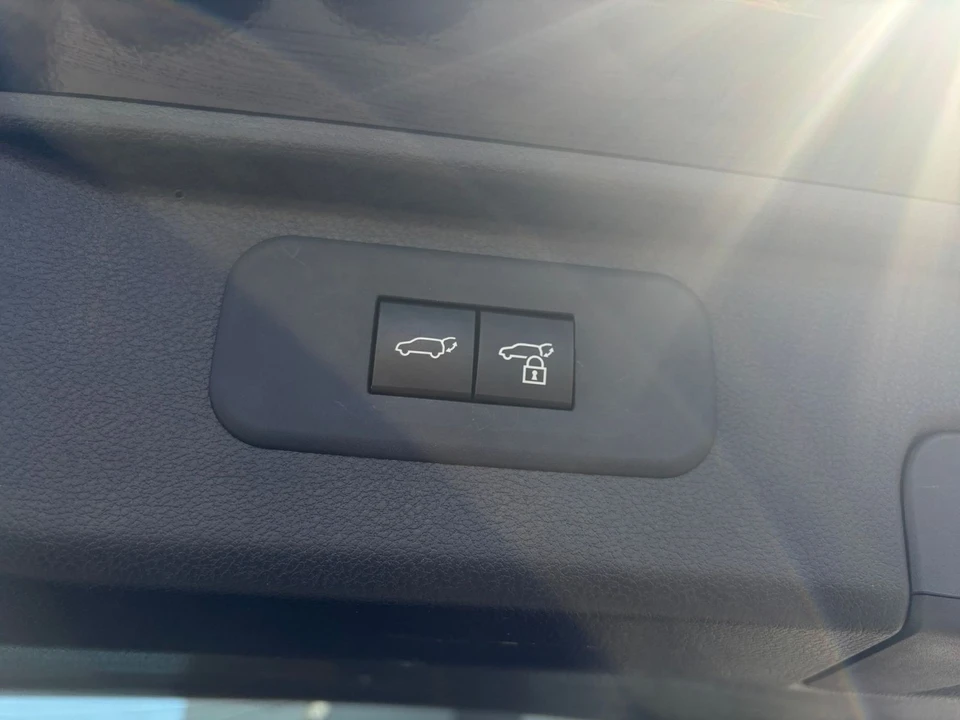 2025 Toyota Highlander - Image 26 of 31