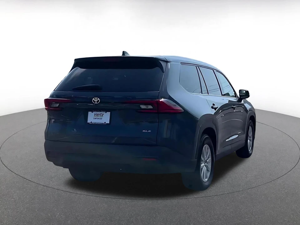 2025 Toyota Highlander - Image 14 of 31