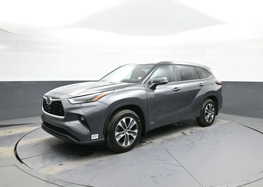 2025 Toyota Highlander - Image 10 of 12