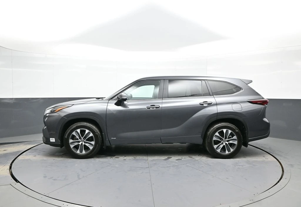2025 Toyota Highlander - Image 9 of 12