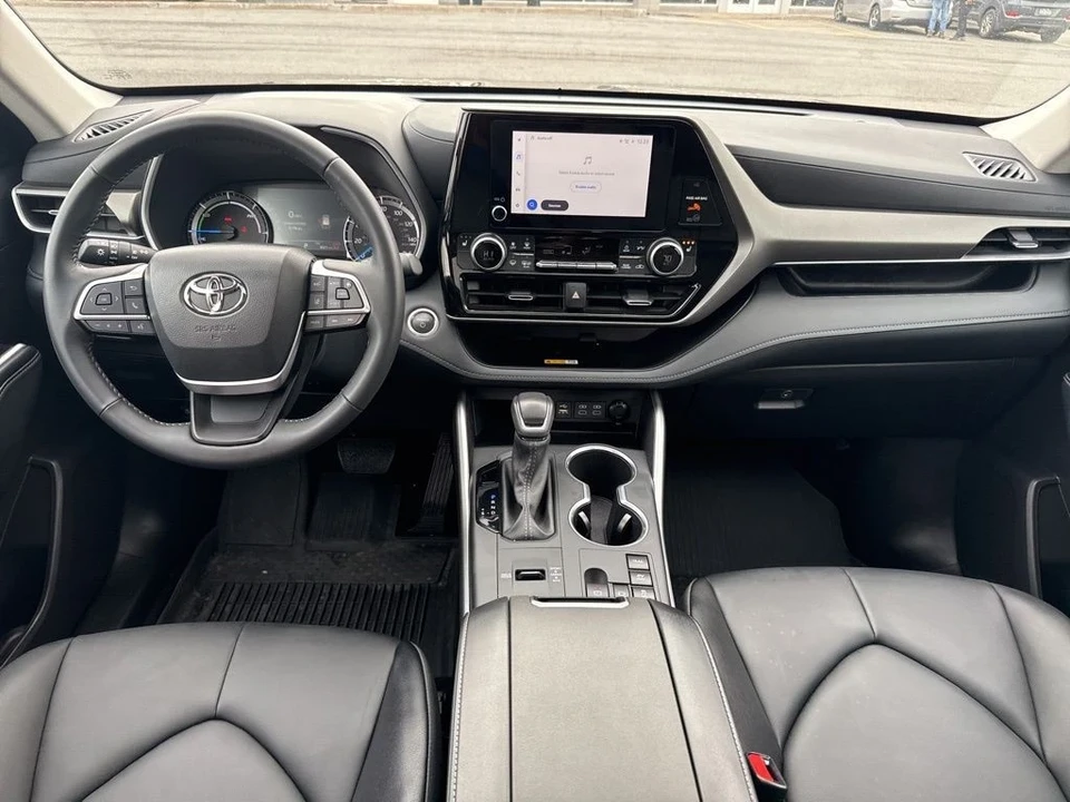 2025 Toyota Highlander - Image 11 of 12