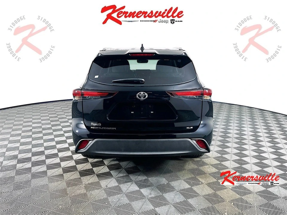 2025 Toyota Highlander - Image 6 of 21