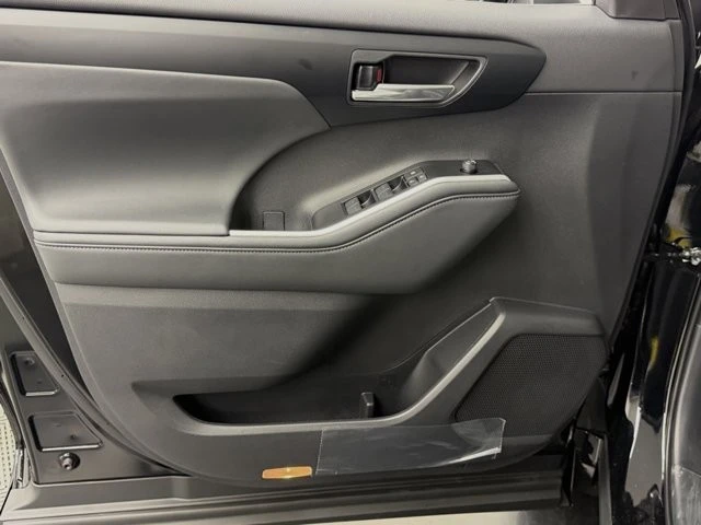 2025 Toyota Highlander - Image 11 of 12