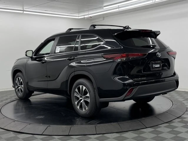 2025 Toyota Highlander - Image 7 of 12