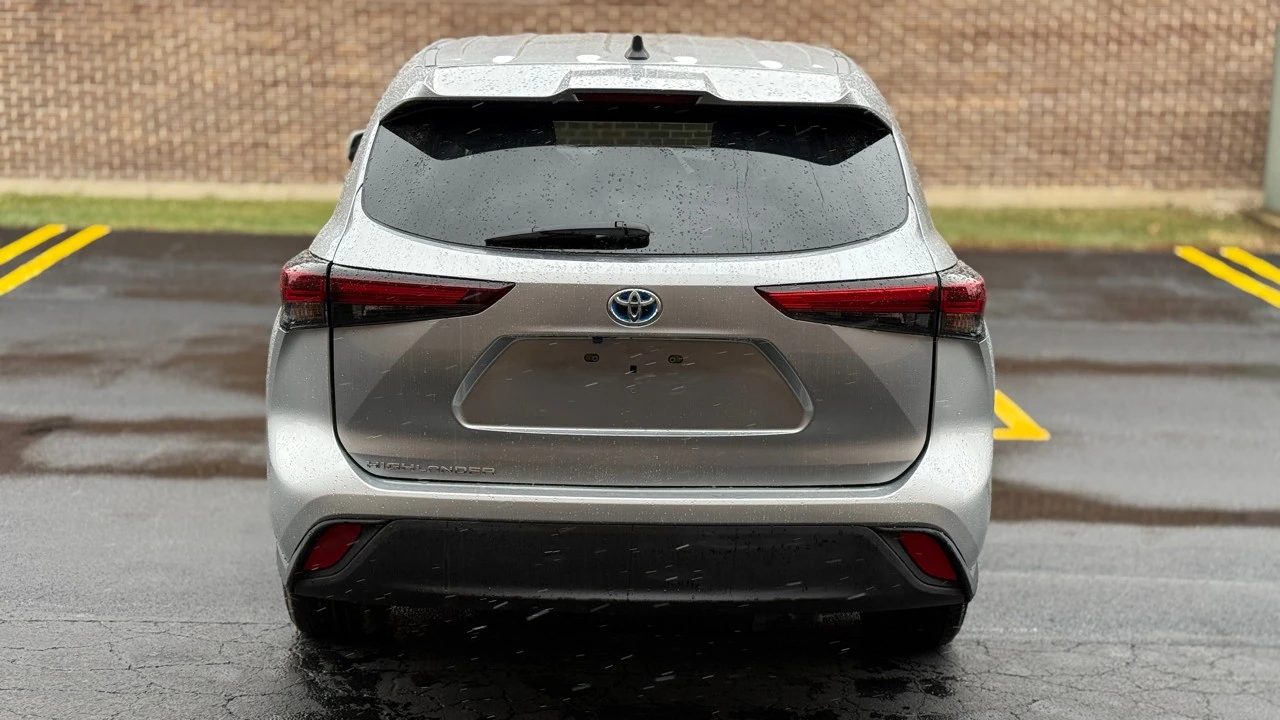 2025 Toyota Highlander - Image 6 of 21