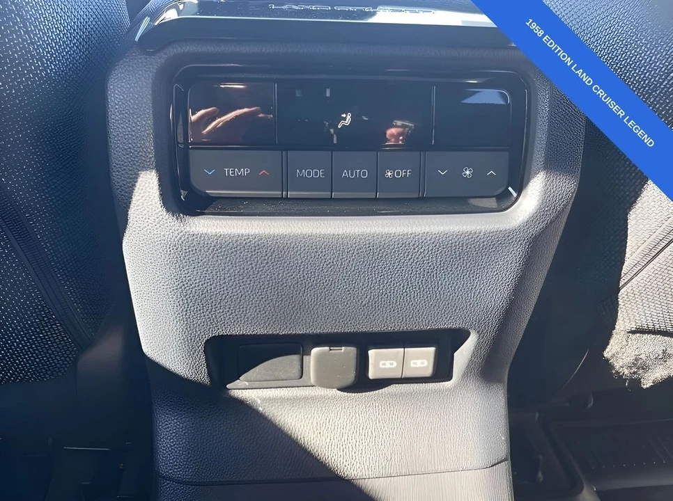 2025 Toyota J250 Land Cruiser Prado - Image 12 of 31