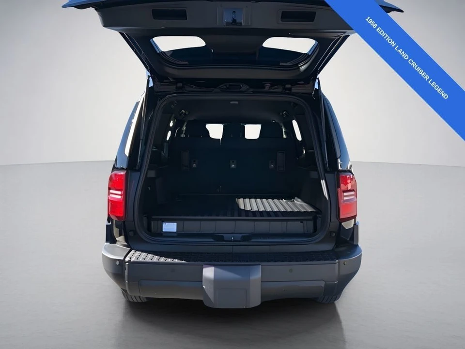 2025 Toyota J250 Land Cruiser Prado - Image 29 of 31