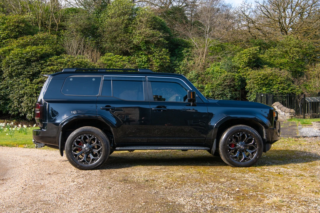 2025 Toyota J250 Land Cruiser Prado - Image 9 of 31