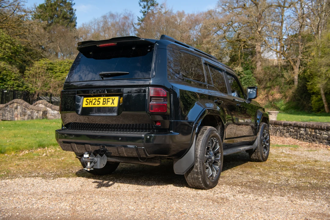 2025 Toyota J250 Land Cruiser Prado - Image 7 of 31