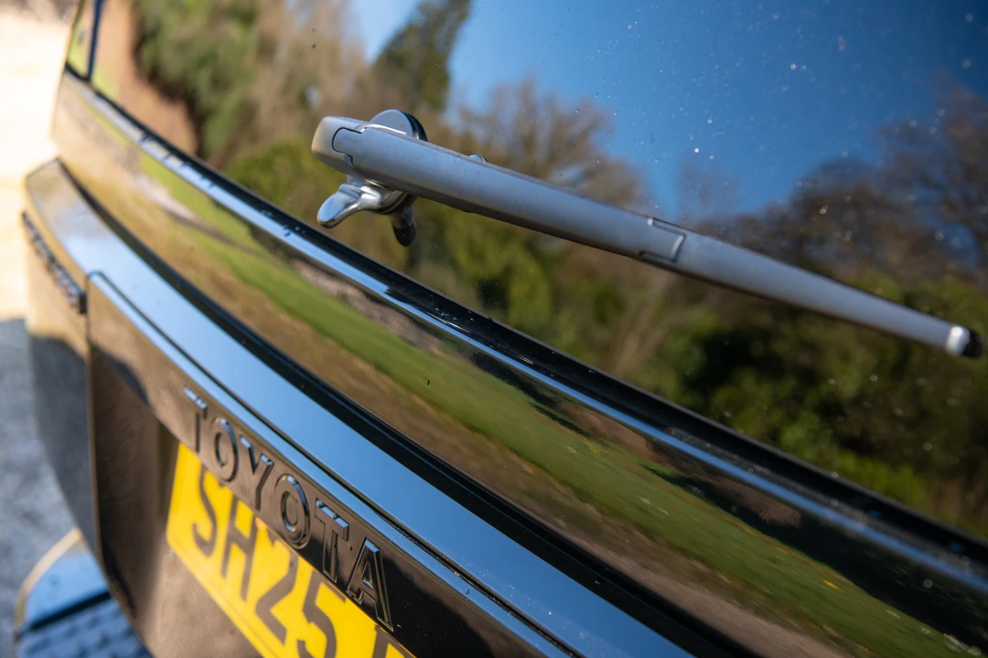 2025 Toyota J250 Land Cruiser Prado - Image 27 of 31