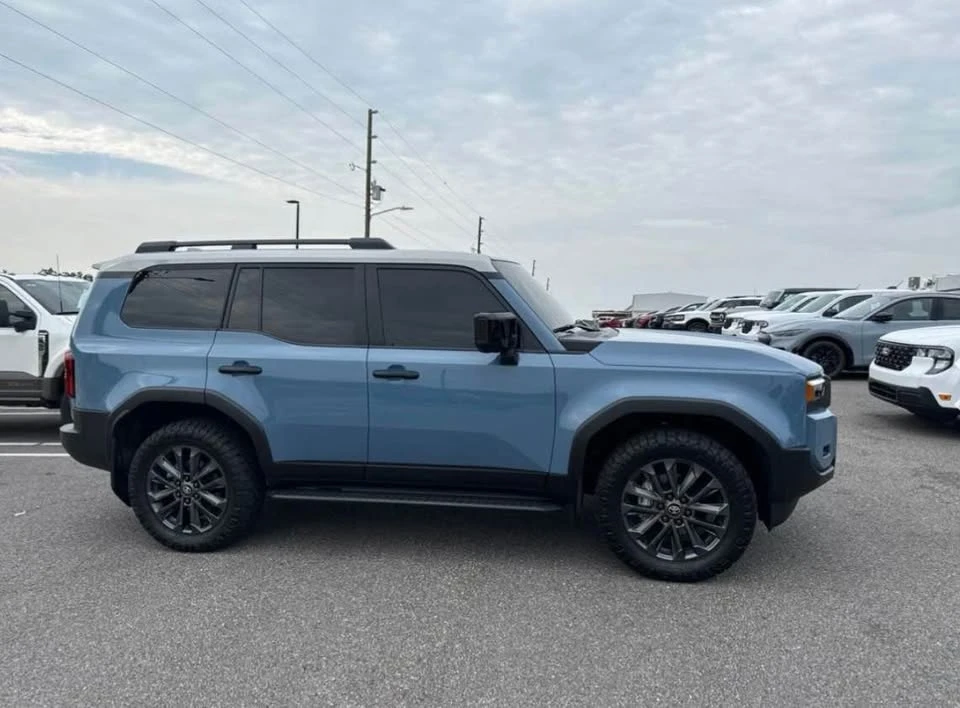 2025 Toyota J250 Land Cruiser Prado - Image 4 of 9