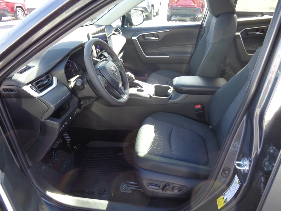 2025 Toyota RAV4 5th Gen - Image 12 of 21