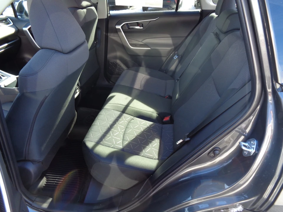 2025 Toyota RAV4 5th Gen - Image 16 of 21