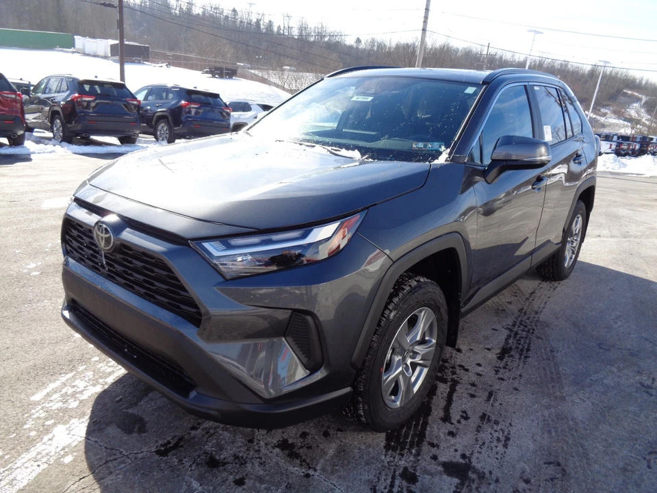 2025 Toyota RAV4 5th Gen - Image 8 of 21