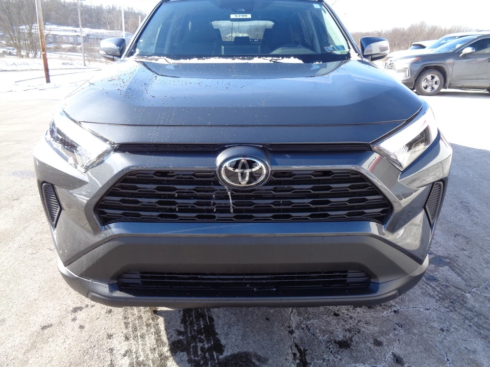 2025 Toyota RAV4 5th Gen - Image 9 of 21