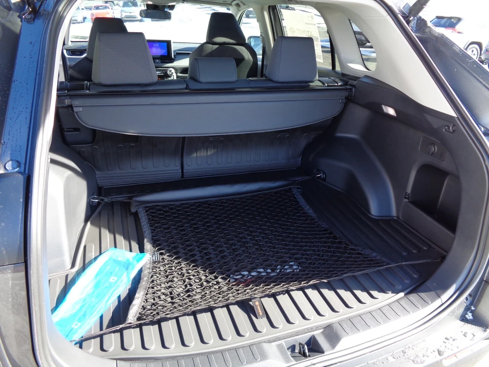 2025 Toyota RAV4 5th Gen - Image 18 of 21