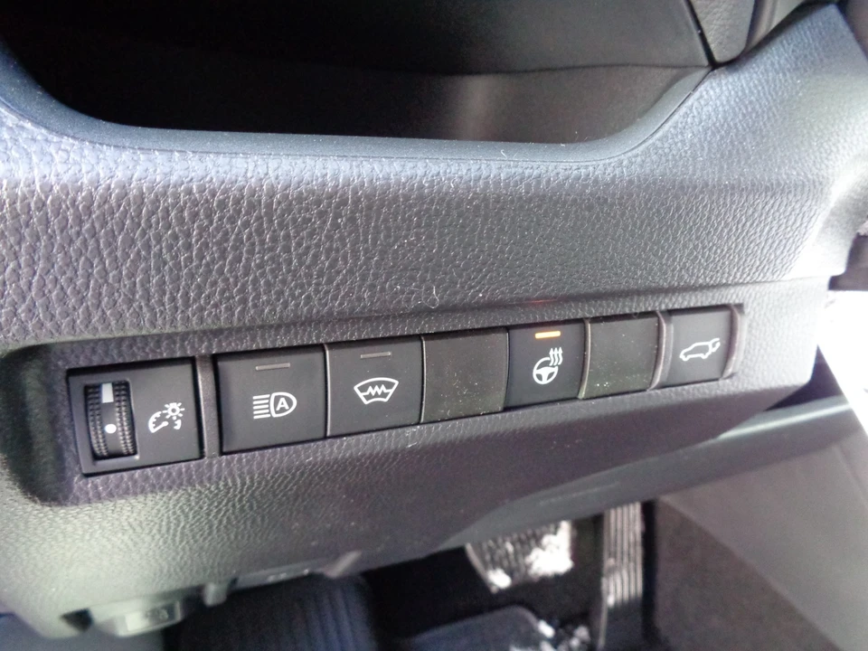 2025 Toyota RAV4 5th Gen - Image 13 of 21