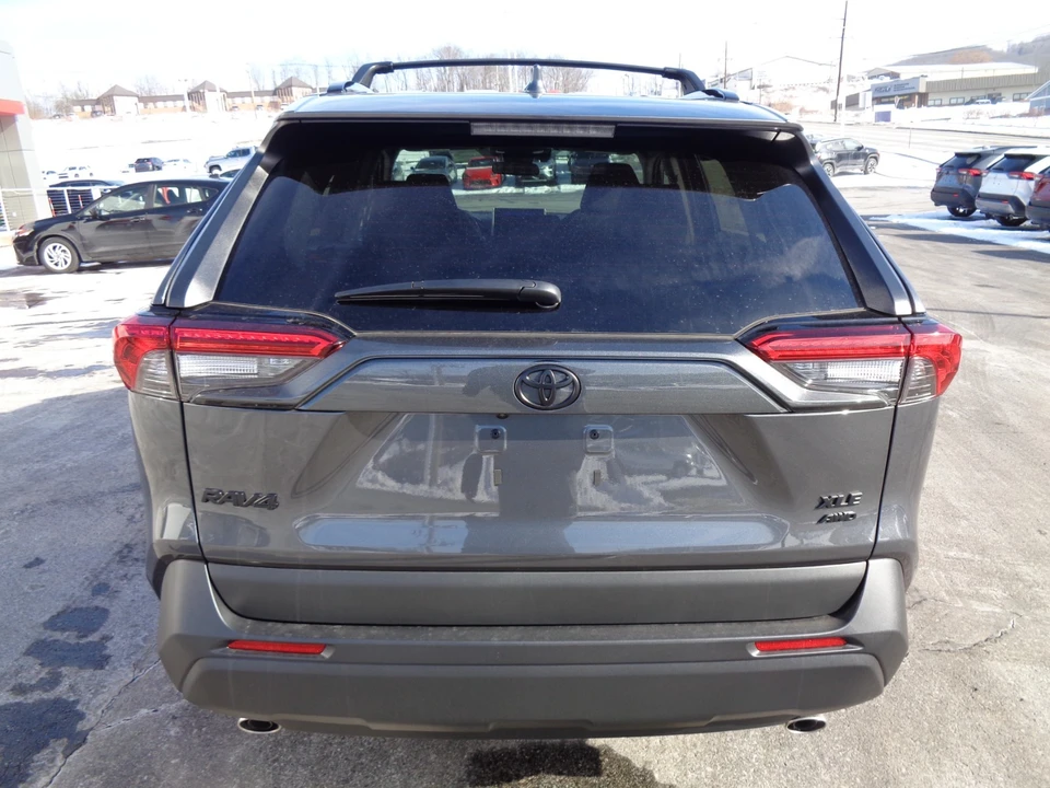 2025 Toyota RAV4 5th Gen - Image 5 of 21