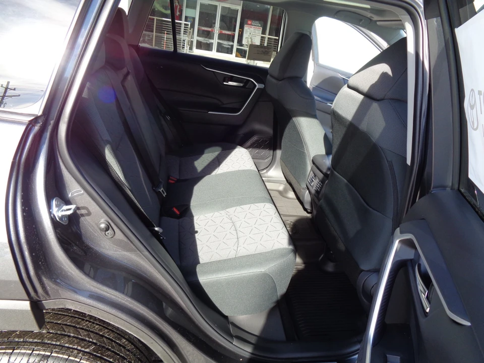 2025 Toyota RAV4 5th Gen - Image 19 of 21