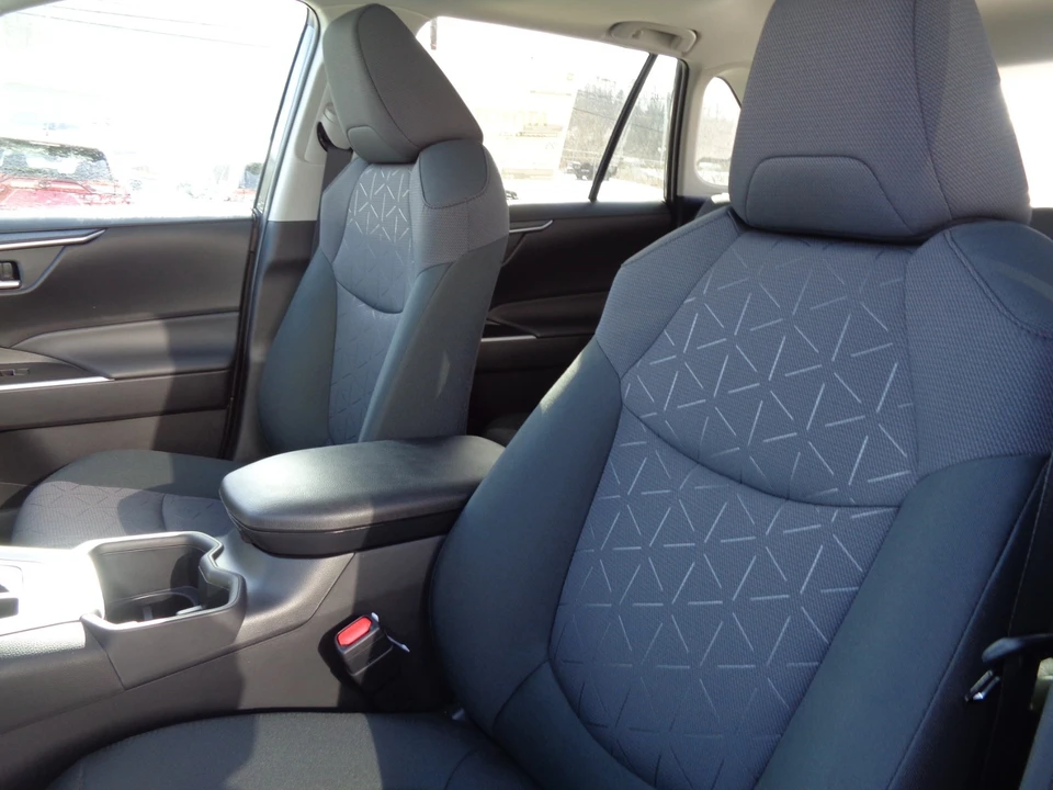 2025 Toyota RAV4 5th Gen - Image 14 of 21