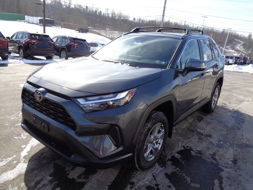 2025 Toyota RAV4 5th Gen - Image 8 of 21