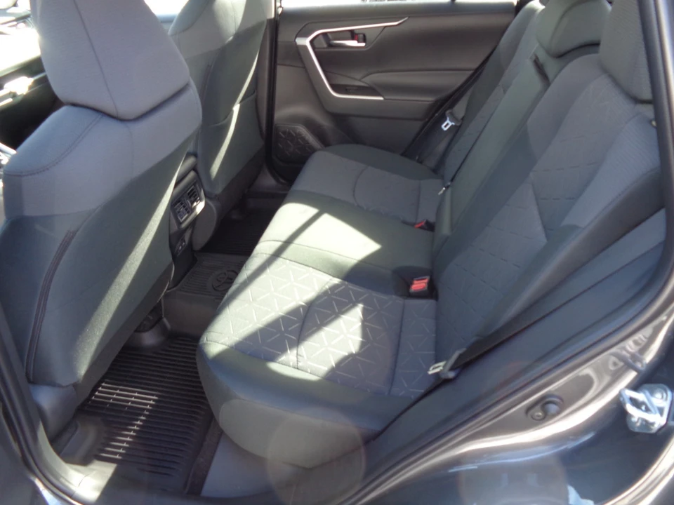 2025 Toyota RAV4 5th Gen - Image 16 of 21