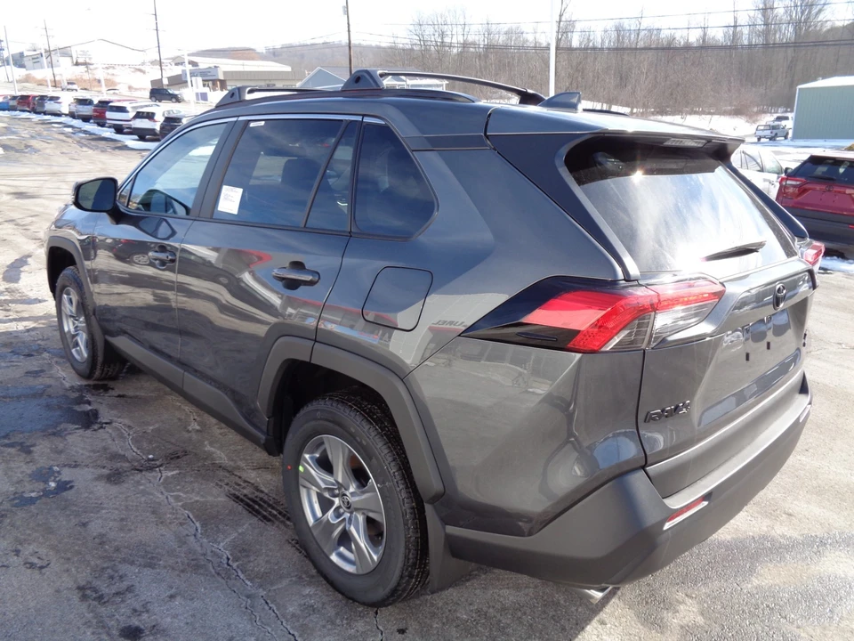2025 Toyota RAV4 5th Gen - Image 6 of 21