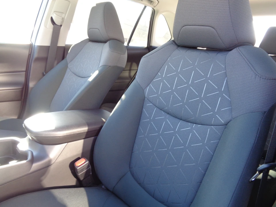 2025 Toyota RAV4 5th Gen - Image 14 of 21