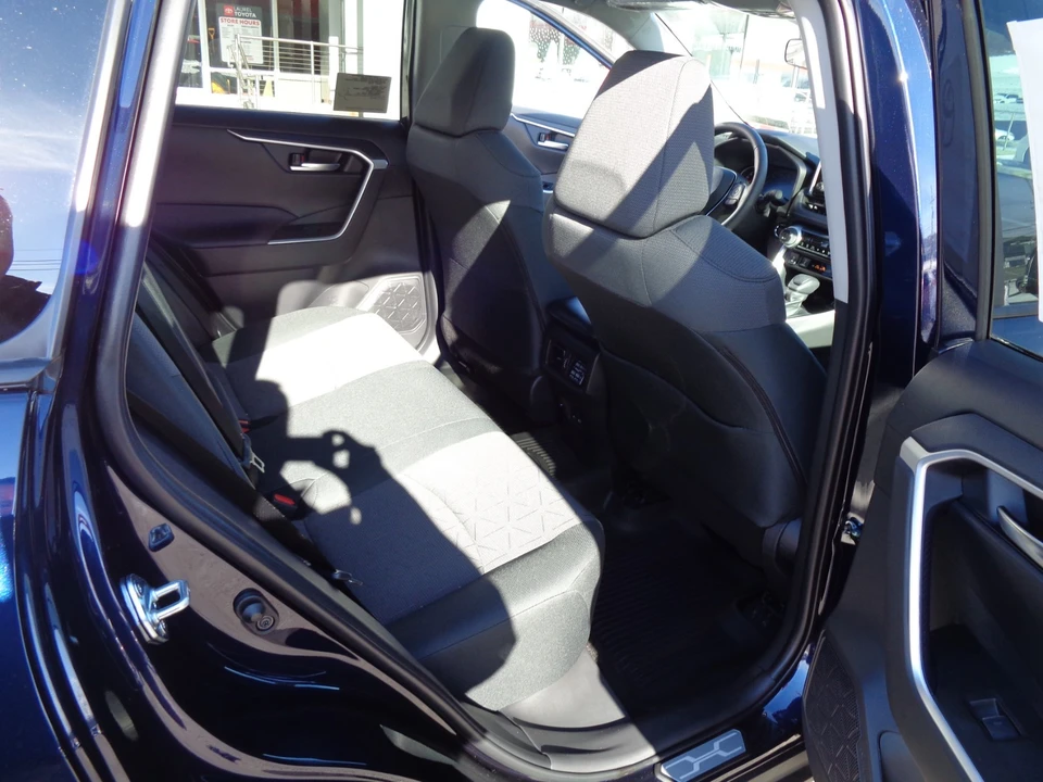 2025 Toyota RAV4 5th Gen - Image 19 of 21