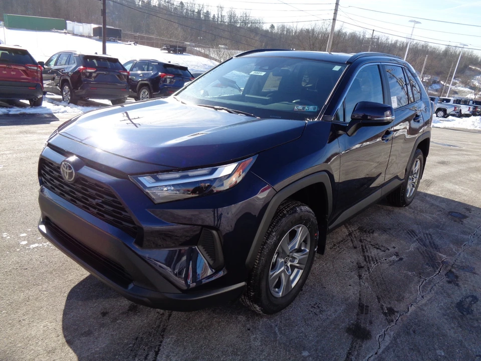 2025 Toyota RAV4 5th Gen - Image 8 of 21