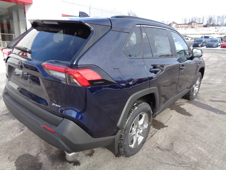 2025 Toyota RAV4 5th Gen - Image 4 of 21