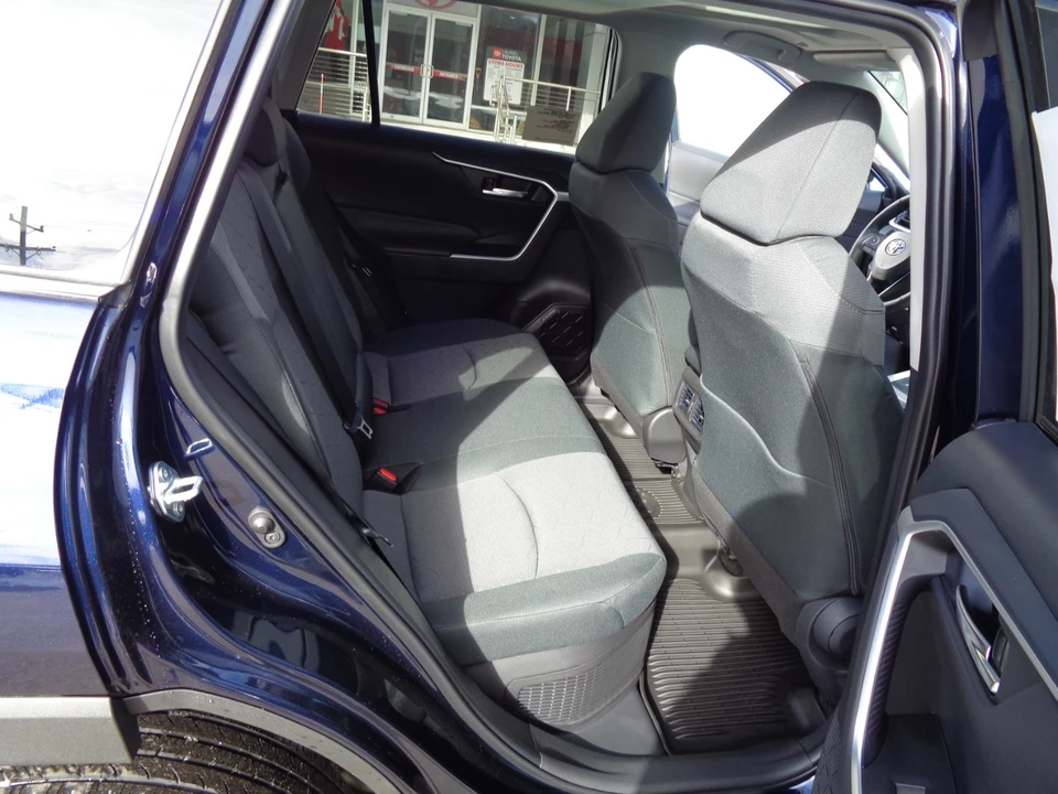 2025 Toyota RAV4 5th Gen - Image 18 of 21