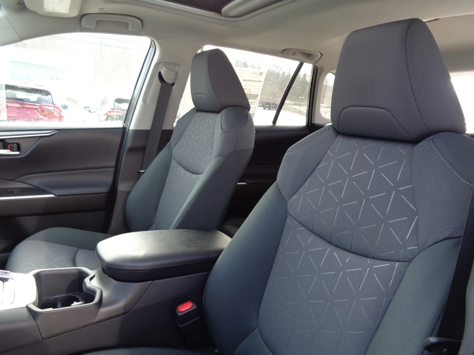 2025 Toyota RAV4 5th Gen - Image 13 of 21