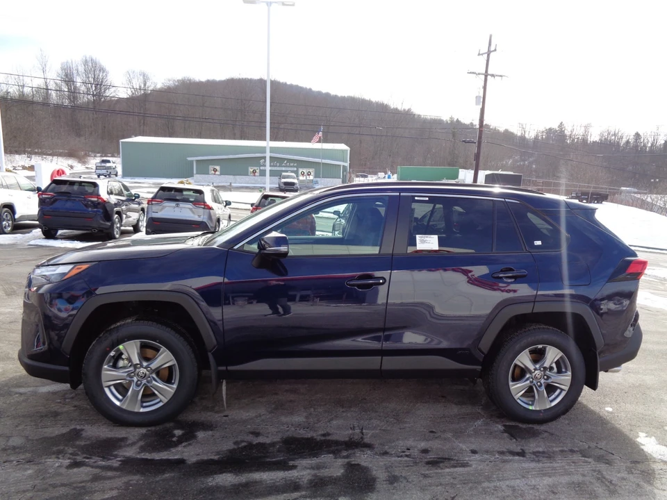 2025 Toyota RAV4 5th Gen - Image 7 of 21