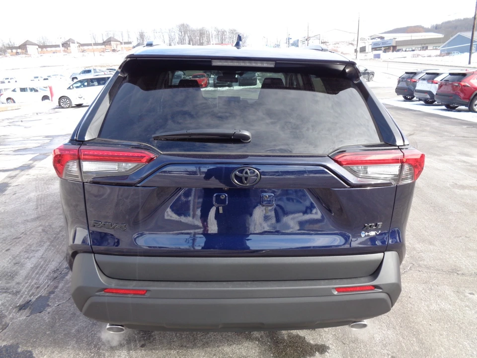 2025 Toyota RAV4 5th Gen - Image 5 of 21