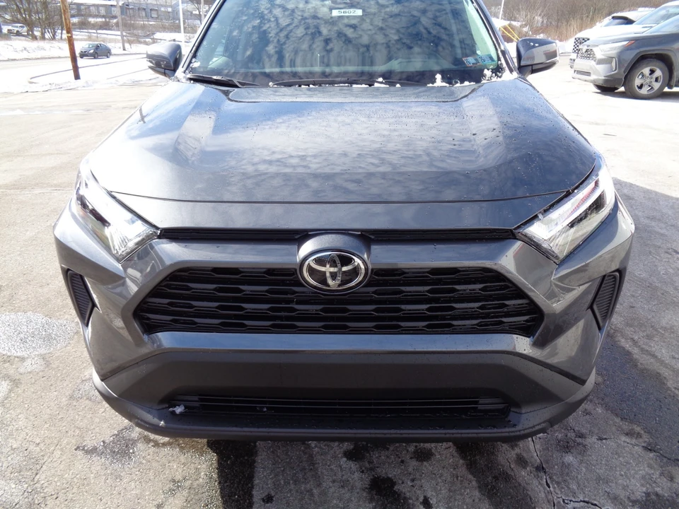 2025 Toyota RAV4 5th Gen - Image 9 of 21