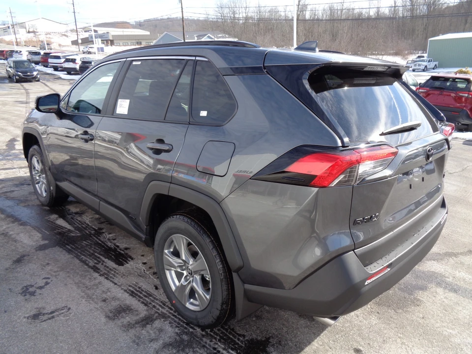 2025 Toyota RAV4 5th Gen - Image 6 of 21