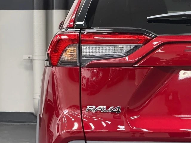 2025 Toyota RAV4 5th Gen - Image 14 of 21