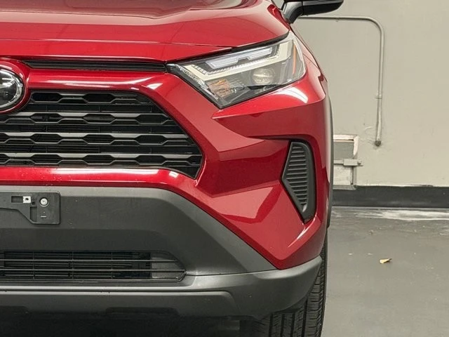 2025 Toyota RAV4 5th Gen - Image 8 of 21