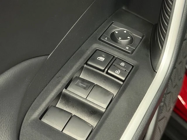 2025 Toyota RAV4 5th Gen - Image 20 of 21