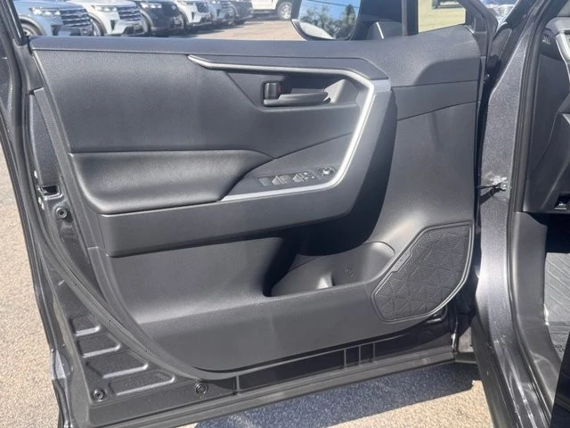 2025 Toyota RAV4 5th Gen - Image 15 of 21