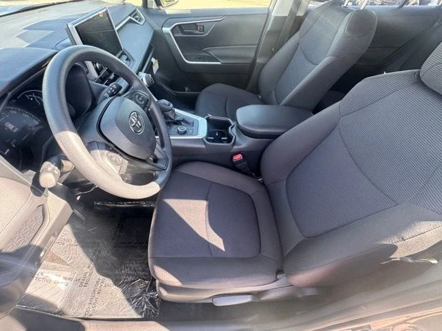 2025 Toyota RAV4 5th Gen - Image 17 of 21