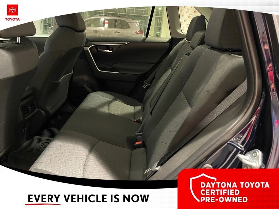 2025 Toyota RAV4 5th Gen - Image 7 of 10