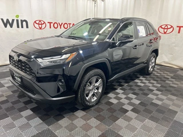 2025 Toyota RAV4 5th Gen - Image 4 of 20