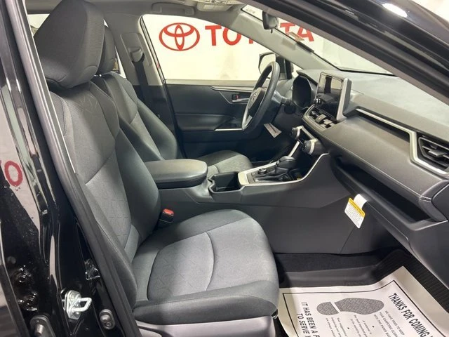 2025 Toyota RAV4 5th Gen - Image 10 of 20