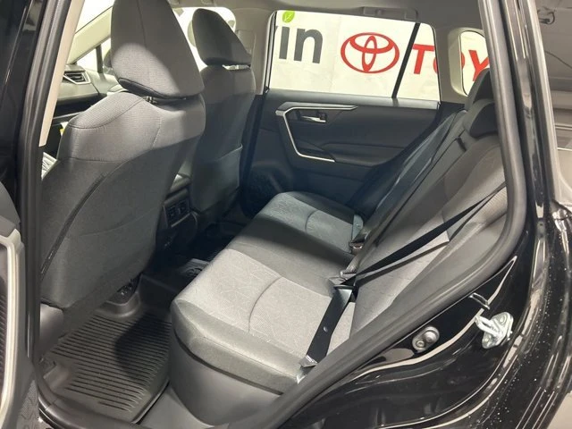 2025 Toyota RAV4 5th Gen - Image 19 of 20